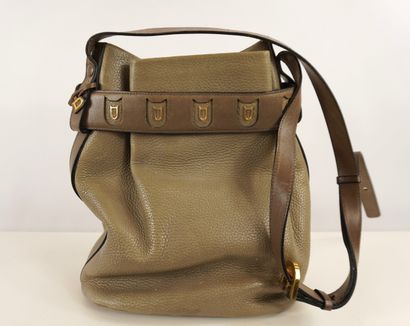 Delvaux. Delvaux maroquinerie. Sac seau....