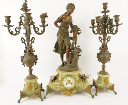 Napoleon III.
Large mantelpiece: a clock...