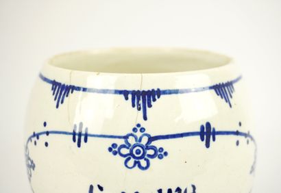 Ensemble de pots à épices et de bocaux de...