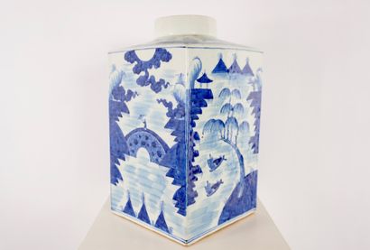 Chine. Importante boîte à thé en bleu blanc...