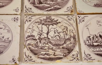 Delft. XVIIe et XVIIIe. Ensemble de 12 pavés,...