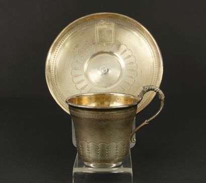 Argent. Tasse et sous-tasse