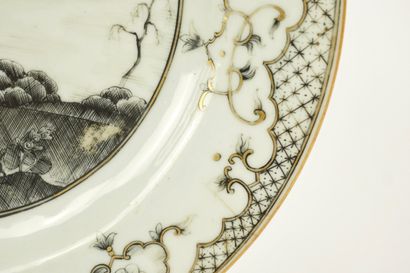 Chine. Compagnie des Indes. XVIIIe. 
Assiette...