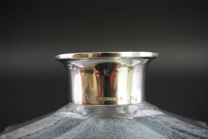 Carafes col en argent. Mod. plat H 26cm....