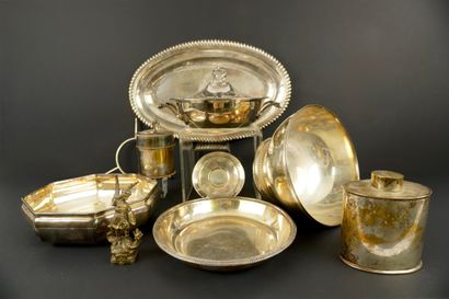 Silver-plated metal.
Meeting of various silver-plated...