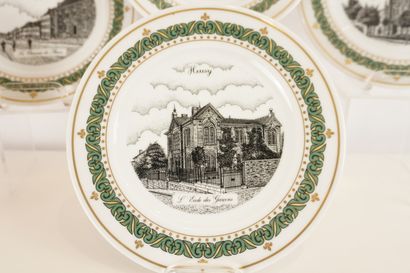 Porcelain plates D 21 cm. Gold highlights....