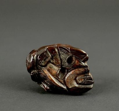 NETSUKE. Bois précieux. Japon, 1900. 
Personnage...