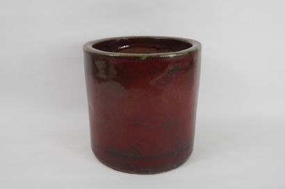 1 planter in red glazed stoneware. H 21 x...