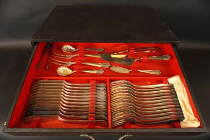 Silver-plated metal. 100/°°° hallmark. 
12...