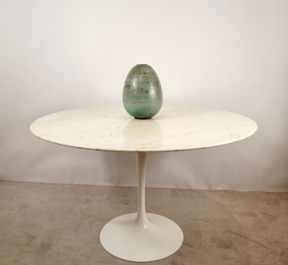 Eero Saarien (1910-1961). Table de salle...