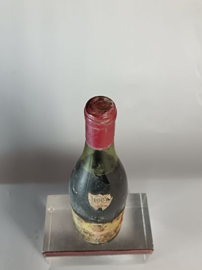 1 Bouteille CLOS DE VOUGEOT Grand cru 1961...