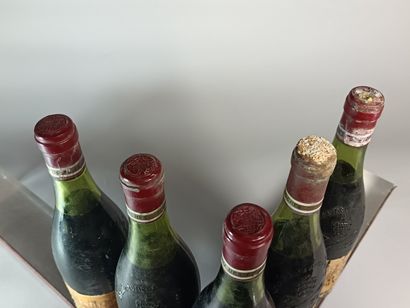 5 Bouteilles CHÂTEAUNEUF DU PAPE 1970 - Château...