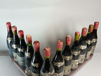 12 Bouteilles CHARMES CHAMBERTIN Grand Cru...