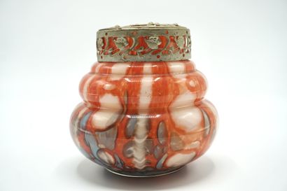 PIQUE FLEURS 063. En verre. Moyen. Rouge...