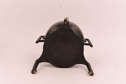Chine. Vers 1900. Brasero en bronze
