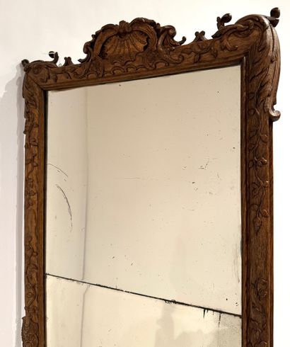 Liège fin XVIIIe. Très beau miroir en chêne...