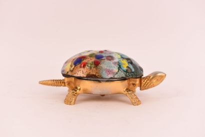 Tortue année 1960-1970 en laiton doré et...