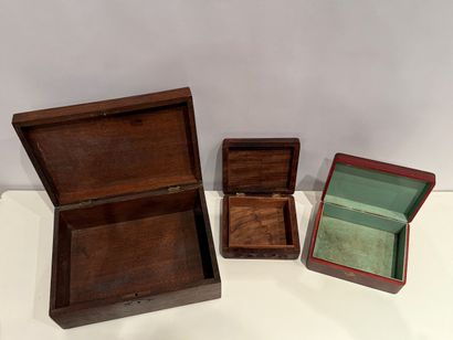 Lot de trois boîtes ou coffrets en chêne