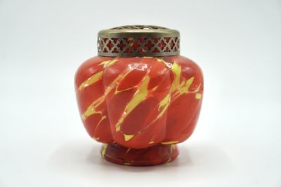 Verre de Bohême. PIQUE FLEURS 058. (Petit)...