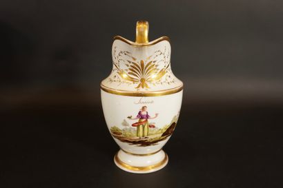 Epoque Empire. Service à café en porcelaine....