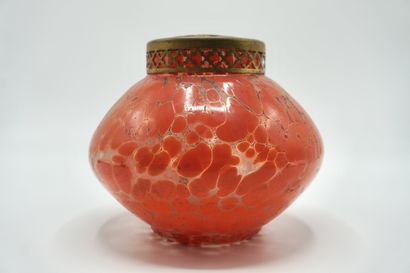 PIQUE FLEURS 069. Couleur rouge. Grand