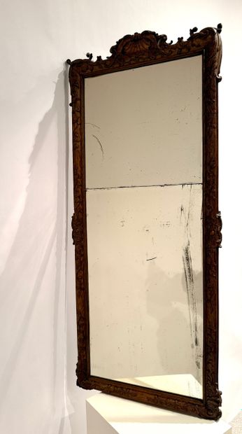Liège fin XVIIIe. Très beau miroir en chêne...