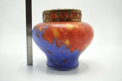 PIQUE FLEURS 074. Couleur rouge et bleu....