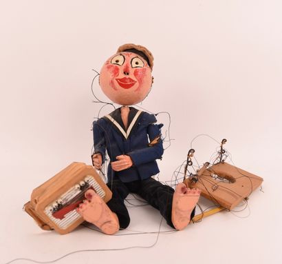 Deux Marionettes artisanales. 
Dimensions...