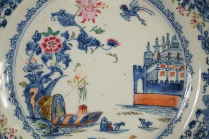 Chine XVIIIe. Assiette octogonale décors...