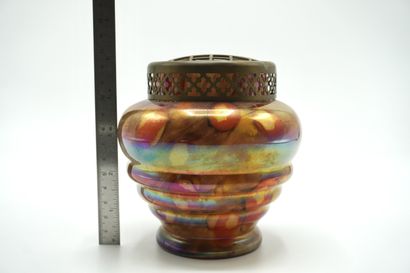 Verre de Bohême. PIQUE FLEURS 067. Brun,...
