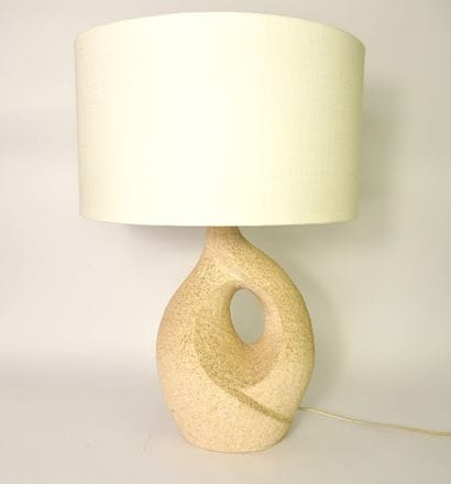 Pied de lampe en céramique. Vendu sans abat-jour.
Dimensions...