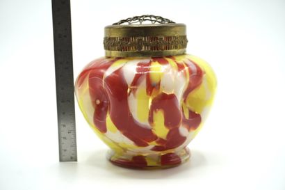 Verre de Bohême. PIQUE FLEURS 056. (Petit)...
