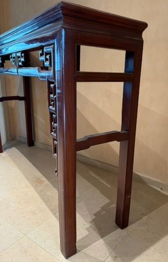 Chine. Console
Dimensions: