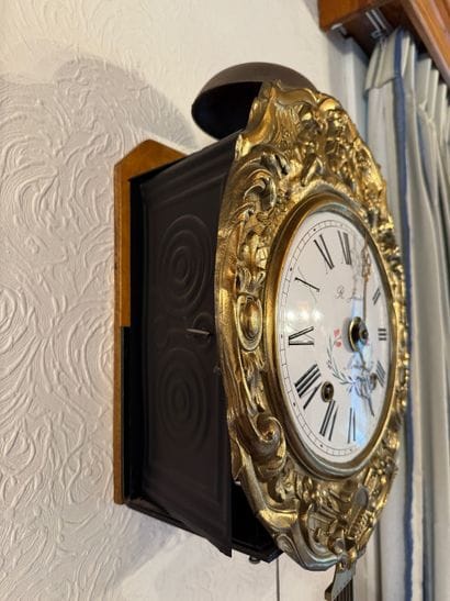 Horloge Comtoise mouvement huit jours signé...
