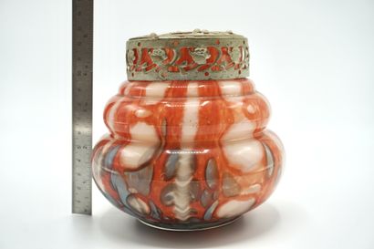 PIQUE FLEURS 063. En verre. Moyen. Rouge...