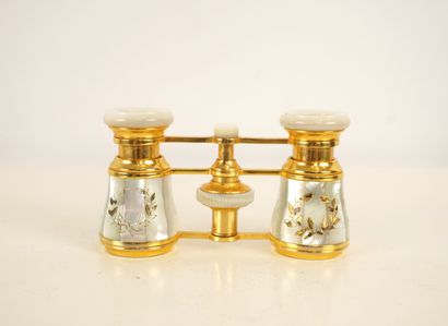 Jumelle de théatre de la marque ALTEX PARIS....
