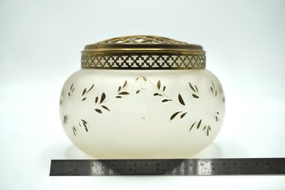 PIQUE FLEURS 081. Verre transparent mat,...