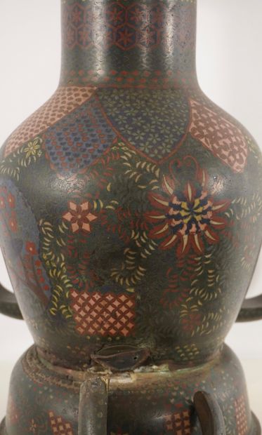 Cloisonné. Chine XVIIIe ou XVIIe. Important...