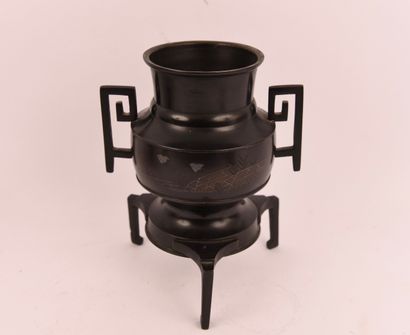 Chine. Vers 1900. Brasero en bronze