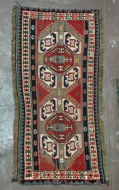 Tapis Kazak. Caucase
Dimensions : 100x 5...