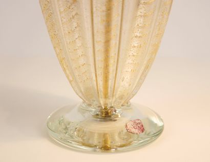 Murano vers 1930. Pied de lampe avec inclusion...