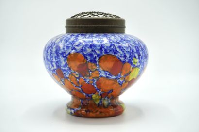 Verre de Bohême. PIQUE FLEURS 051. En verre...