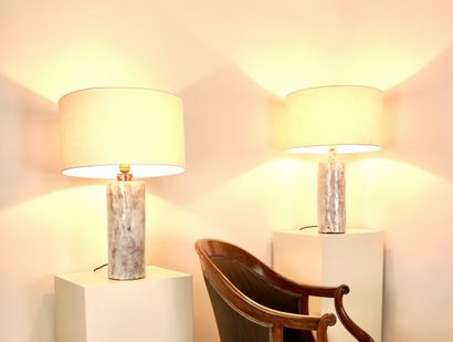 Paire de lampes en céramique engobe, blanche...