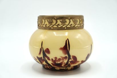 Verre de Bohême. PIQUE FLEURS 055. (Petit)...