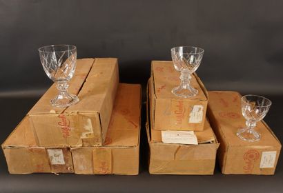 Val Saint Lambert. VSL. Série de 35 Verres...