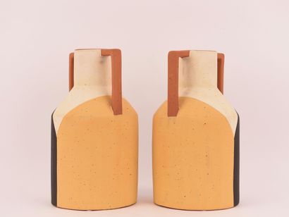 Danemark. Paire de beaux vase en céramique.
H...
