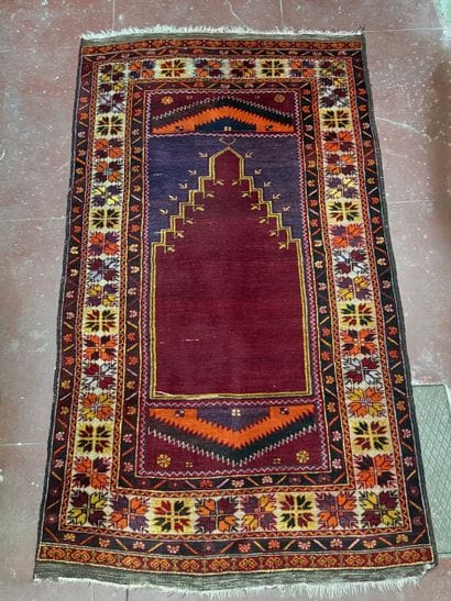 Anatolie. 
Tapis de prière Mihrab d'anatolie....
