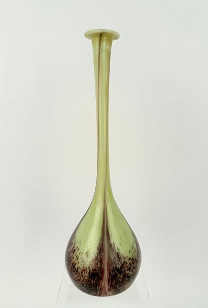 VAL SAINT LAMBERT, VSL. Inv 26004 /16
Art-nouveau.
Vase...
