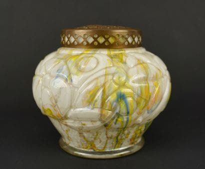 PIQUE FLEURS 016. Verre soufflé au moule....