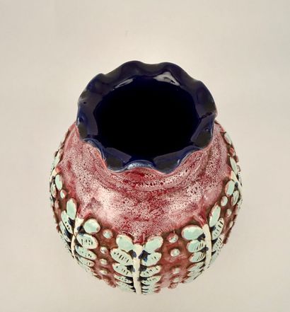 GUILLEMIN Inv 26004 / 38
Signé.
Vase en céramique...